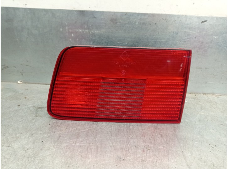 Recambio de piloto trasero derecho para bmw serie 5 touring (e39) 2.9 referencia OEM IAM 63218380091 ALETA 5 PUERTAS