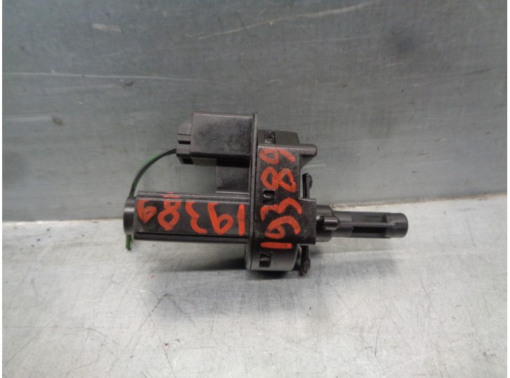 Recambio de interruptor para land rover evoque 2.2 td4 cat referencia OEM IAM 4M5T7C534AA 