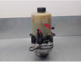 Recambio de bomba direccion para ford focus berlina (cap) 1.6 tdci cat referencia OEM IAM 4M513K514AD  