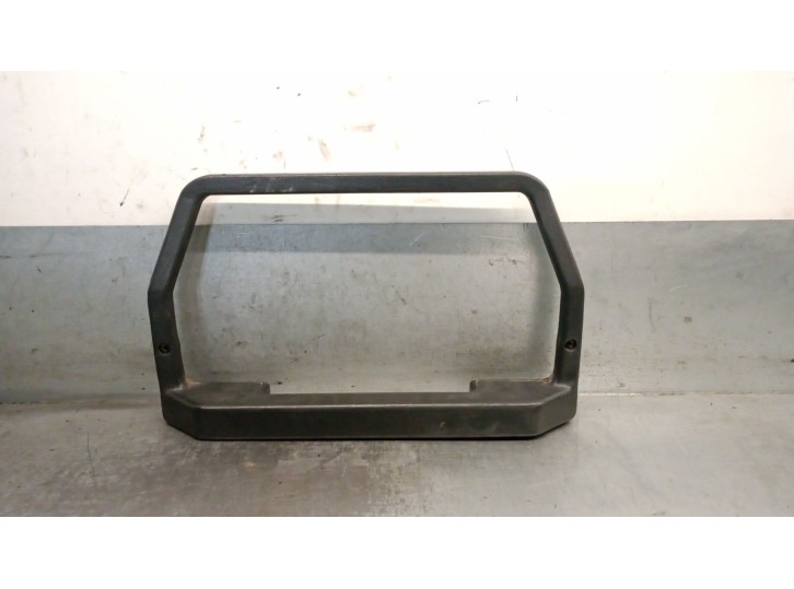 Recambio de apoyabrazos central para mercedes-benz mb serie:100 d caja abierta (w631) referencia OEM IAM 6317200295 A6317200295 