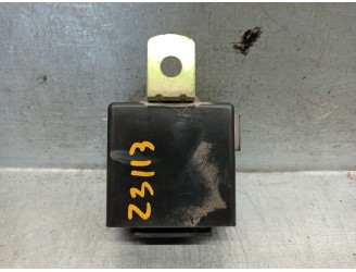 Recambio de rele para hyundai santamo 2.0 16v referencia OEM IAM 9525033000  