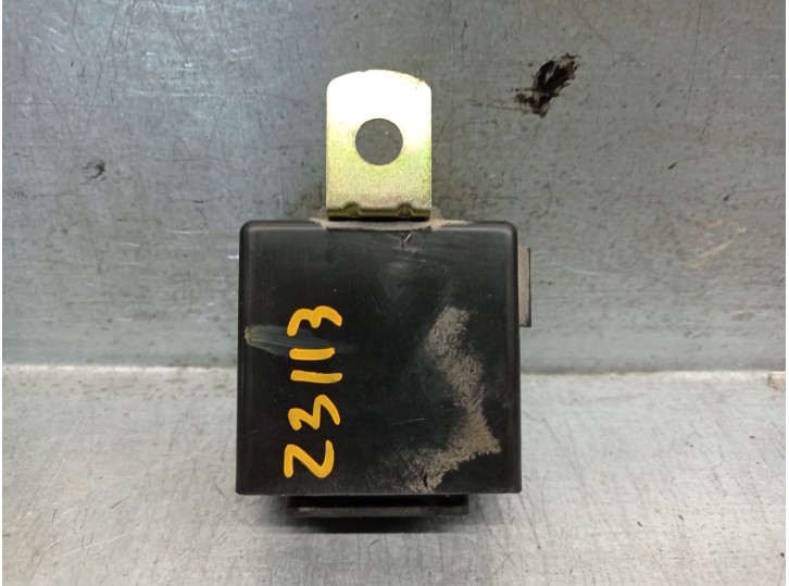 Recambio de rele para hyundai santamo 2.0 16v referencia OEM IAM 9525033000  