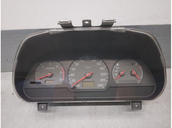 Recambio de cuadro instrumentos para volvo s40 berlina td referencia OEM IAM 8251184  
