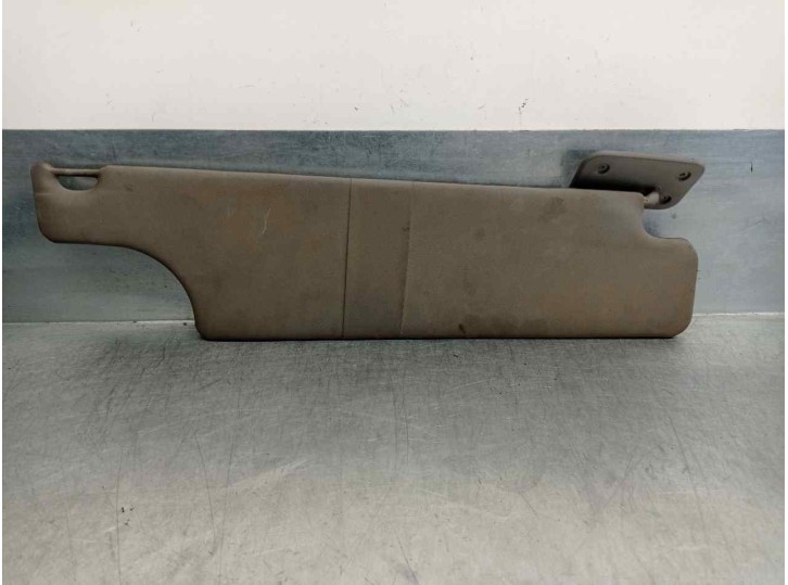 Recambio de parasol derecho para renault mascott 3.0 diesel referencia OEM IAM 964006485R 