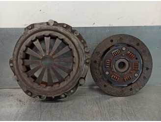 Recambio de kit embrague para renault rapid/express (f40) 1.4 referencia OEM IAM 7711130000 710618 