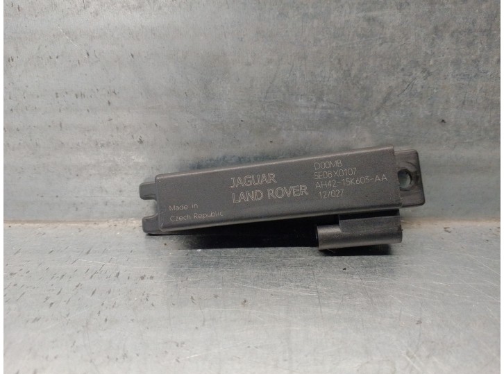 Recambio de antena para land rover evoque 2.2 td4 cat referencia OEM IAM AH4215K603AA 5E08X0107 