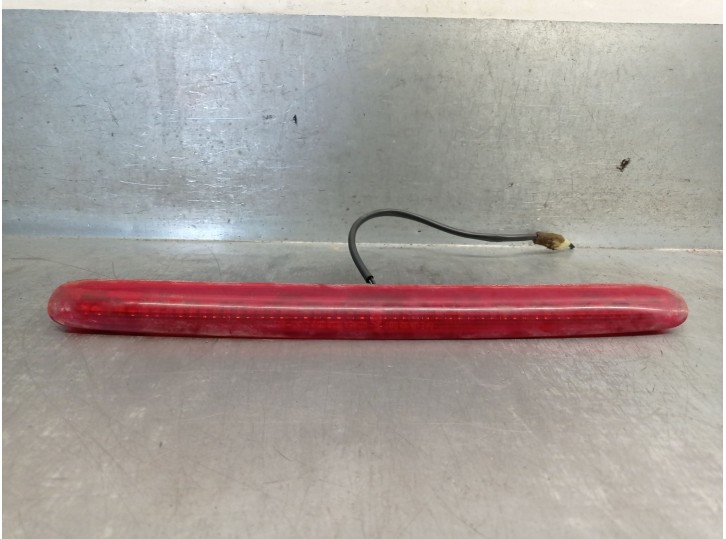 Recambio de luz central de freno para hyundai santamo 2.0 16v referencia OEM IAM 92701M2000 92701M2000 