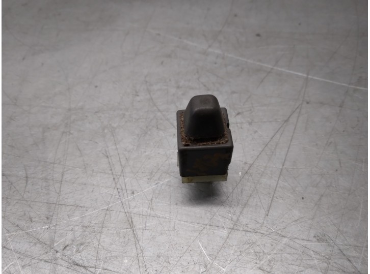 Recambio de mando retrovisor para volvo s40 berlina td referencia OEM IAM 30613565 MANDO DERECHO 