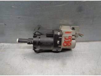 Recambio de interruptor para land rover evoque 2.2 td4 cat referencia OEM IAM BJ3213480AA  