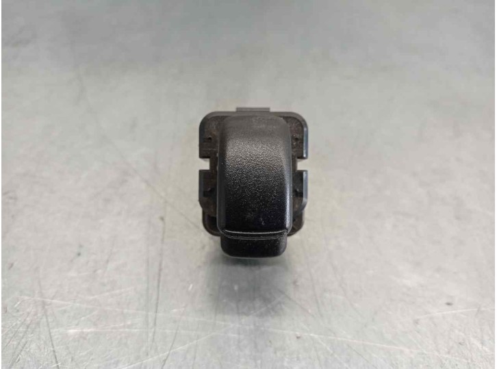 Recambio de mando elevalunas delantero derecho para mitsubishi space wagon (n80/n90) glx 4wd referencia OEM IAM MR159865  