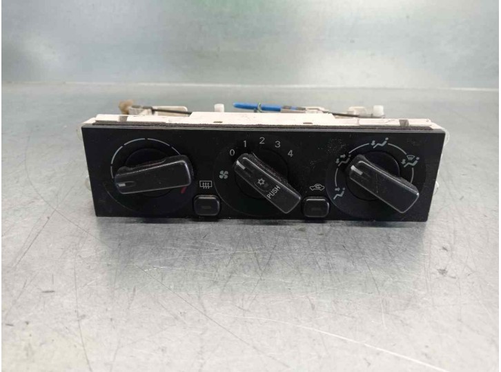 Replacement heating / air conditioning control unit for Mitsubishi Space Wagon (N80/N90) GLX 4WD OEM IAM reference MR398658 