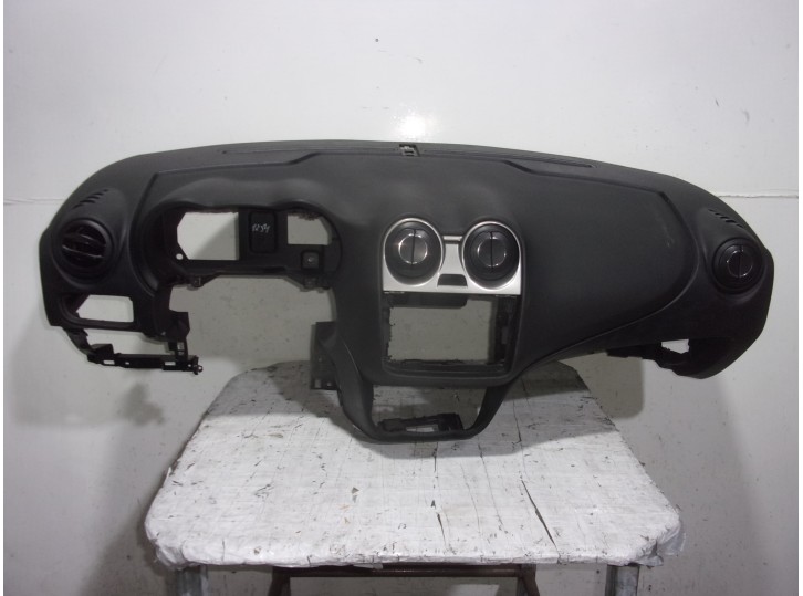 Recambio de salpicadero para alfa romeo mito (145) 1.3 jtd cat referencia OEM IAM 156087448 NEGRO 