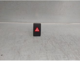 Replacement hazard warning switch for Volkswagen Golf VI (5K1) 2.0 TSI OEM IAM reference 5K0953509A 