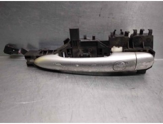 Recambio de maneta exterior delantera derecha para renault megane ii classic berlina 1.9 dci diesel referencia OEM IAM 820007607