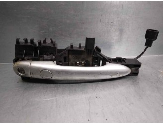 Recambio de maneta exterior delantera izquierda para renault megane ii classic berlina 1.9 dci diesel referencia OEM IAM 8200076