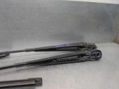 Recambio de brazo limpia delantero derecho para ford transit caja cerrada ´06 2.2 tdci cat referencia OEM IAM 1780737 1780739 