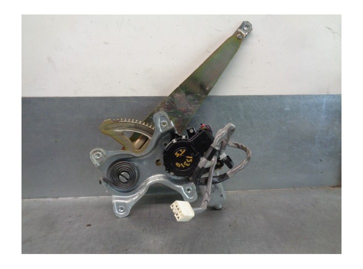 Recambio de elevalunas trasero izquierdo para lexus rx300 (mcu15) luxury referencia OEM IAM 8571048030 5 PINES 5 PUERTAS
