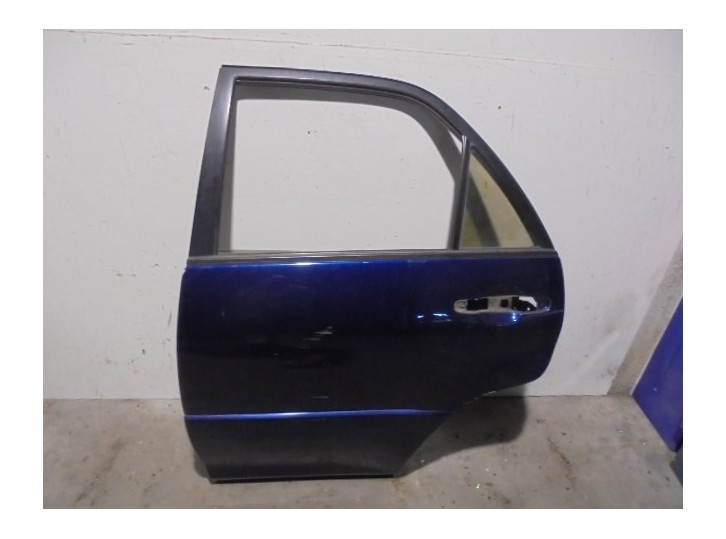 Recambio de puerta trasera izquierda para lexus rx300 (mcu15) luxury referencia OEM IAM 6700448022 AZUL 5 PUERTAS