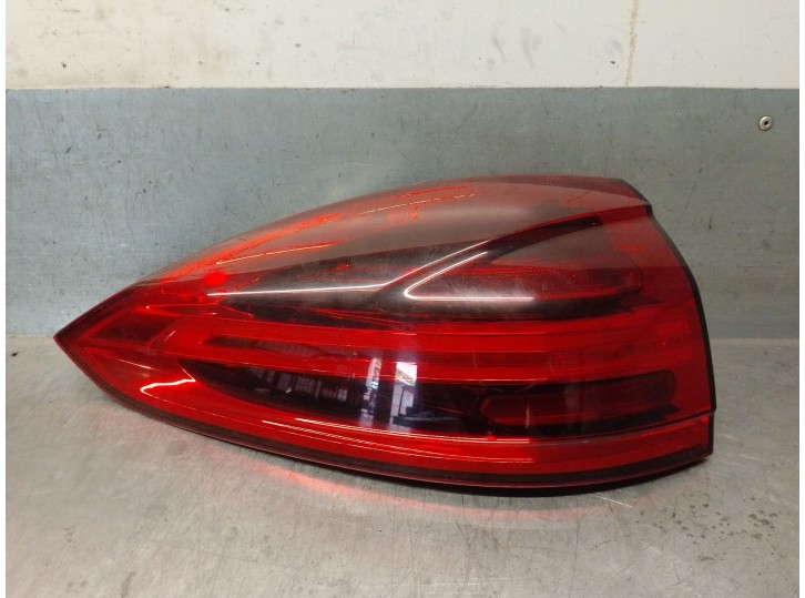 Replacement left rear light for Porsche Cayenne (92A) 4.2 S Diesel OEM IAM reference 7P5945207G 95863106100 