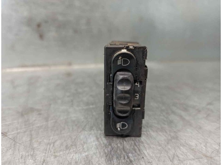 Recambio de mandos salpicadero para renault mascott 3.0 diesel referencia OEM IAM 8200060042 