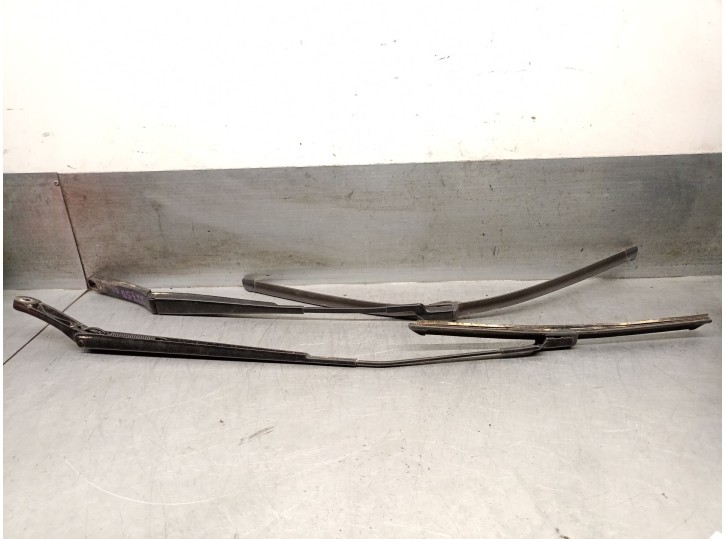 Recambio de brazo limpia delantero derecho para volkswagen touran (5t1) 1.4 tsi referencia OEM IAM 5TB955410B 5TB955410B 