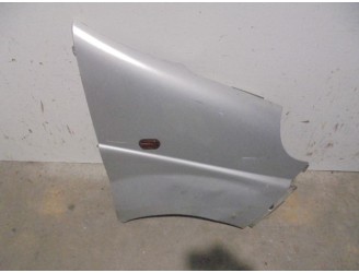 Recambio de aleta delantera derecha para opel vivaro 2.5 dti / cdti cat (g9u-730 / lj9) referencia OEM IAM 4408596 GRIS 