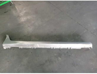 Recambio de spoiler talonera lateral derecha para mitsubishi grandis (na0w) 2.0 di-d cat referencia OEM IAM MN145462  