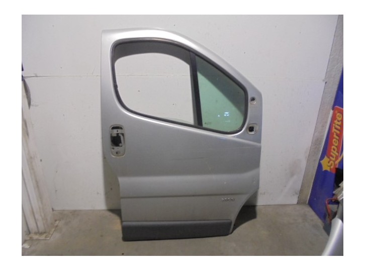 Recambio de puerta delantera derecha para opel vivaro 2.5 dti / cdti cat (g9u-730 / lj9) referencia OEM IAM 4408262 GRIS 5 PUERT