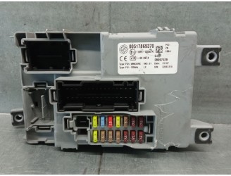 Recambio de caja reles / fusibles para fiat 500 (312_) 1.4 (312axc1b, 312cxc1b) referencia OEM IAM 517869370 32061210 28097429