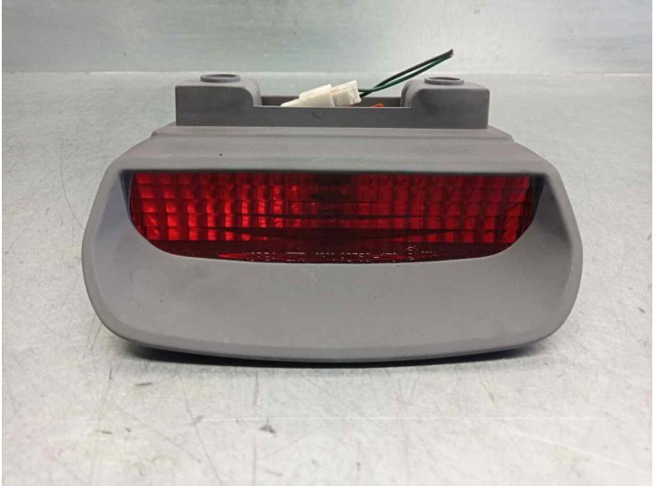 Recambio de luz central de freno para hyundai matrix (fc) 1.6 gls referencia OEM IAM 9275017000LK  
