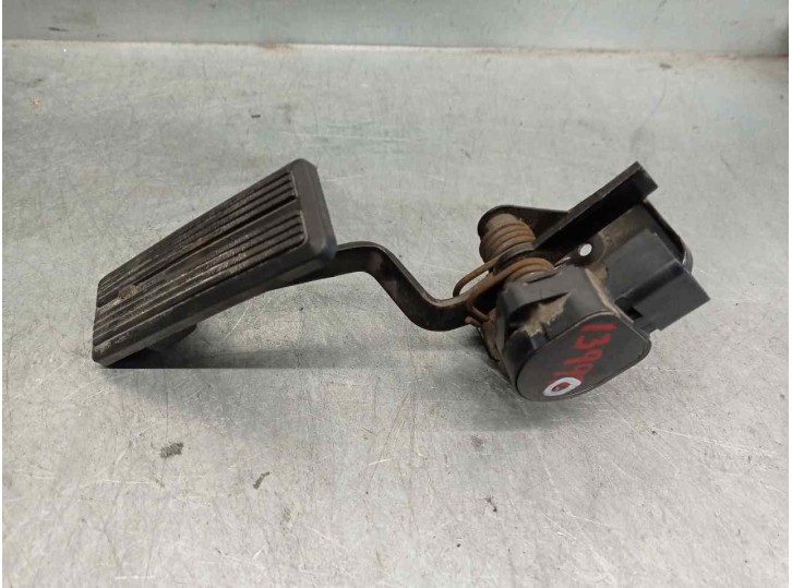 Recambio de potenciometro pedal para chrysler voyager (gs) 2.5 turbodiesel referencia OEM IAM 04612742 F8C18AM45378 