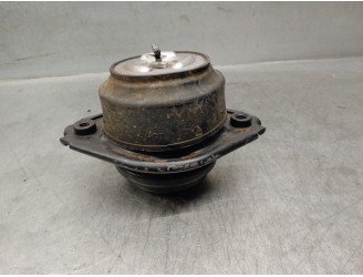 Replacement engine mount for Mercedes-Benz M-Class (W164) 350 4M Edition 10 OEM IAM reference A2512402917 