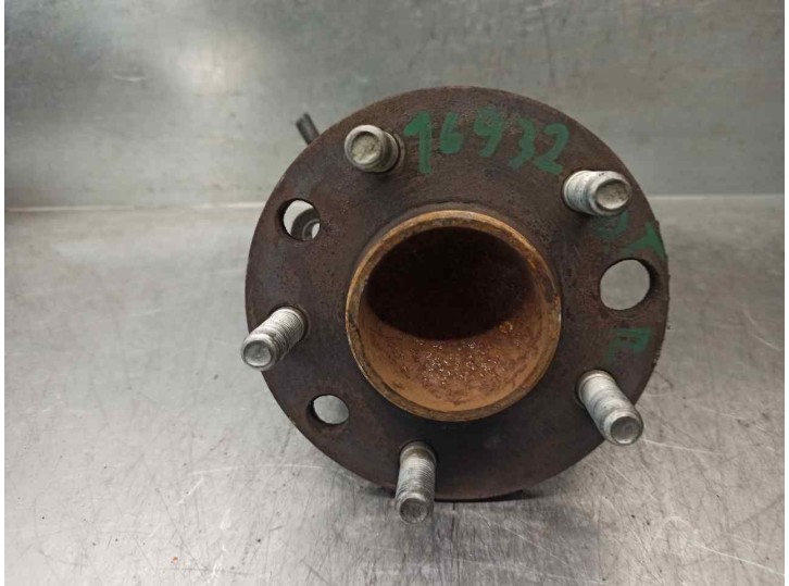 Replacement rear right stub axle for Jaguar X-Type 2.0 Diesel CAT OEM IAM reference C2S3301 