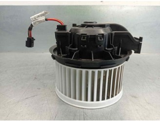 Recambio de motor calefaccion para seat mii (kf1) by cosmopolitan referencia OEM IAM 12E820015 0130115601 BOSCH