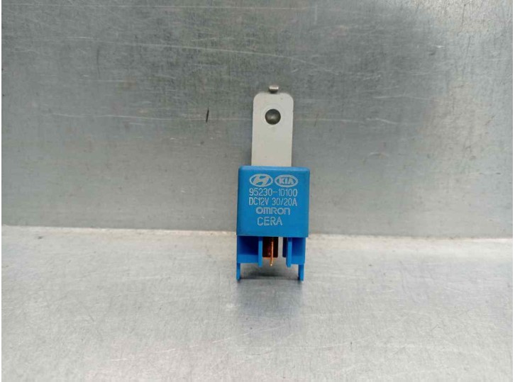Recambio de rele para kia carens (un) 2.0 crdi referencia OEM IAM 952301D100  