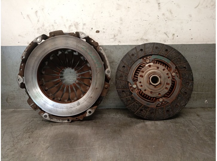 Recambio de kit embrague para renault captur i (j5_, h5_) 0.9 tce 90 referencia OEM IAM 302053302R 302053302R 