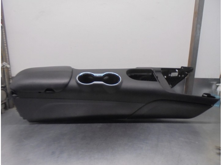 Recambio de apoyabrazos central para ford mustang 2.3 ecoboost cat referencia OEM IAM FR3Z63045B30AC  