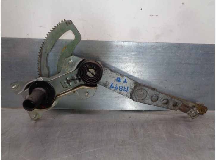 Recambio de elevalunas trasero derecho para volvo serie 740 berlina/familiar 2.3 referencia OEM IAM 1380285 MANUAL 4 PUERTAS