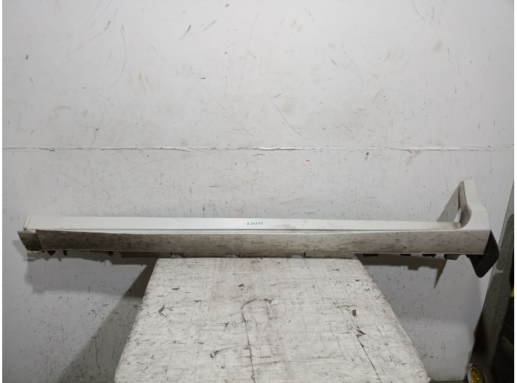 Recambio de faldon lateral para ford kuga ii (dm2) 2.0 tdci referencia OEM IAM 9970303 9970303 