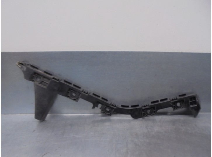 Recambio de molduras traseras para ford mustang 2.3 ecoboost cat referencia OEM IAM FR3B17F767A 