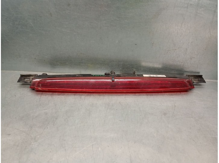 Replacement center brake light for BMW X1 (F48) sDrive 18d OEM IAM reference 63257297446 63257297446 