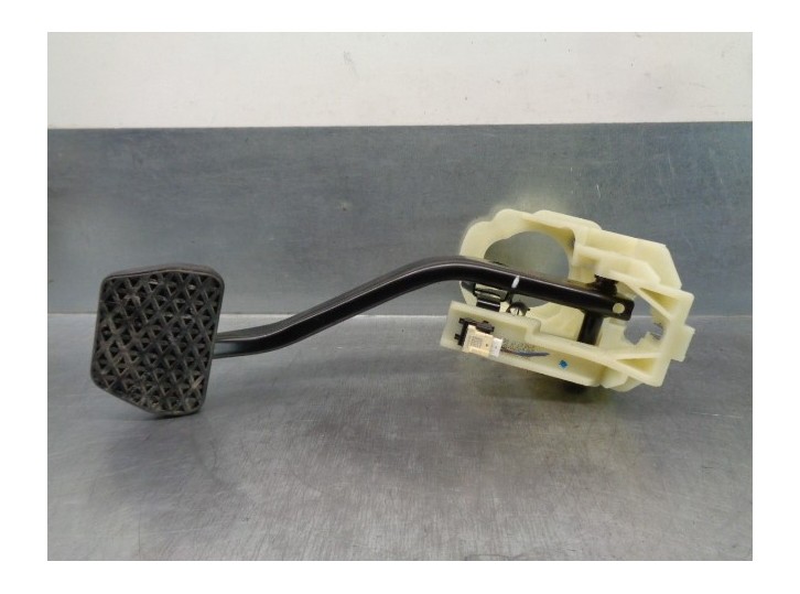 Recambio de pedal freno para bmw serie 1 lim. (f20/f21) 2.0 16v turbodiesel referencia OEM IAM 678711 