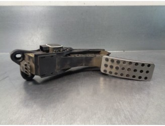 Recambio de potenciometro pedal para mercedes-benz clase r (w251) 3.0 cdi cat referencia OEM IAM A1643000104  