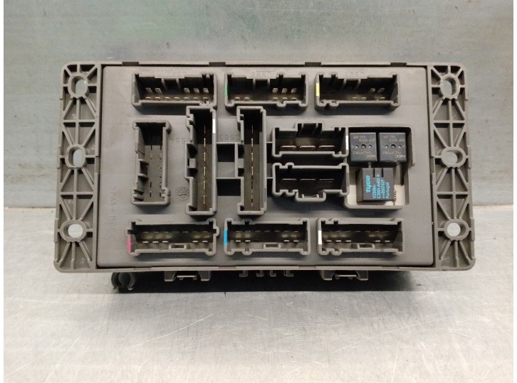 Recambio de caja reles / fusibles para mini r50,r53 1.4 16v turbodiesel cat referencia OEM IAM 518030515  