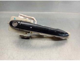 Recambio de maneta exterior delantera izquierda para kia carens (un) 2.0 crdi referencia OEM IAM 826501D010  5 PUERTAS