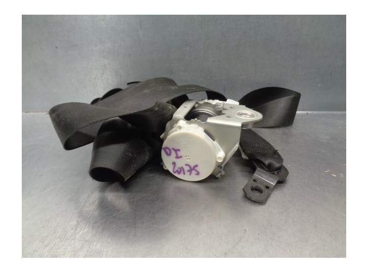 Replacement front left seat belt for BMW X3 (E83) 2.0 Turbodiesel CAT OEM IAM reference 72113448357 5 DOOR