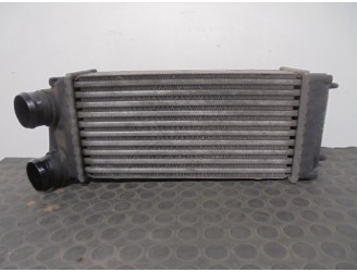 Replacement intercooler for Peugeot 307 (S2) 1.6 16V HDi OEM IAM reference 9648551880 384H5 876923JE VALEO
