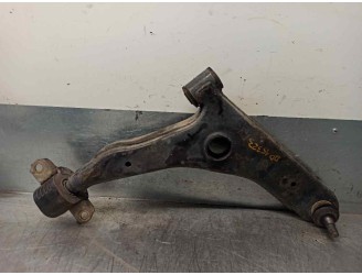 Recambio de brazo suspension inferior delantero derecho para volvo v40 familiar 1.8i referencia OEM IAM 30887033 