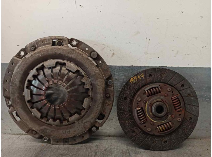 Recambio de kit embrague para daewoo nubira berlina 1.6 cat referencia OEM IAM 96333467  