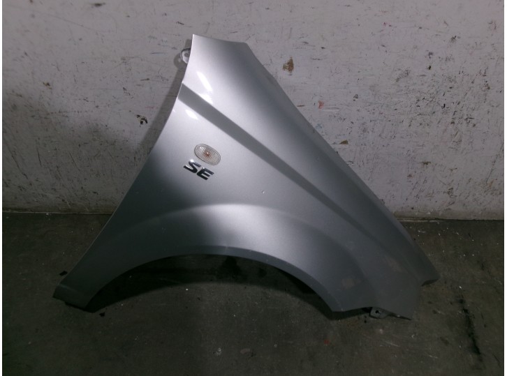 Recambio de aleta delantera derecha para chevrolet aveo / kalos hatchback (t200) 1.2 referencia OEM IAM 96540888 96540888 